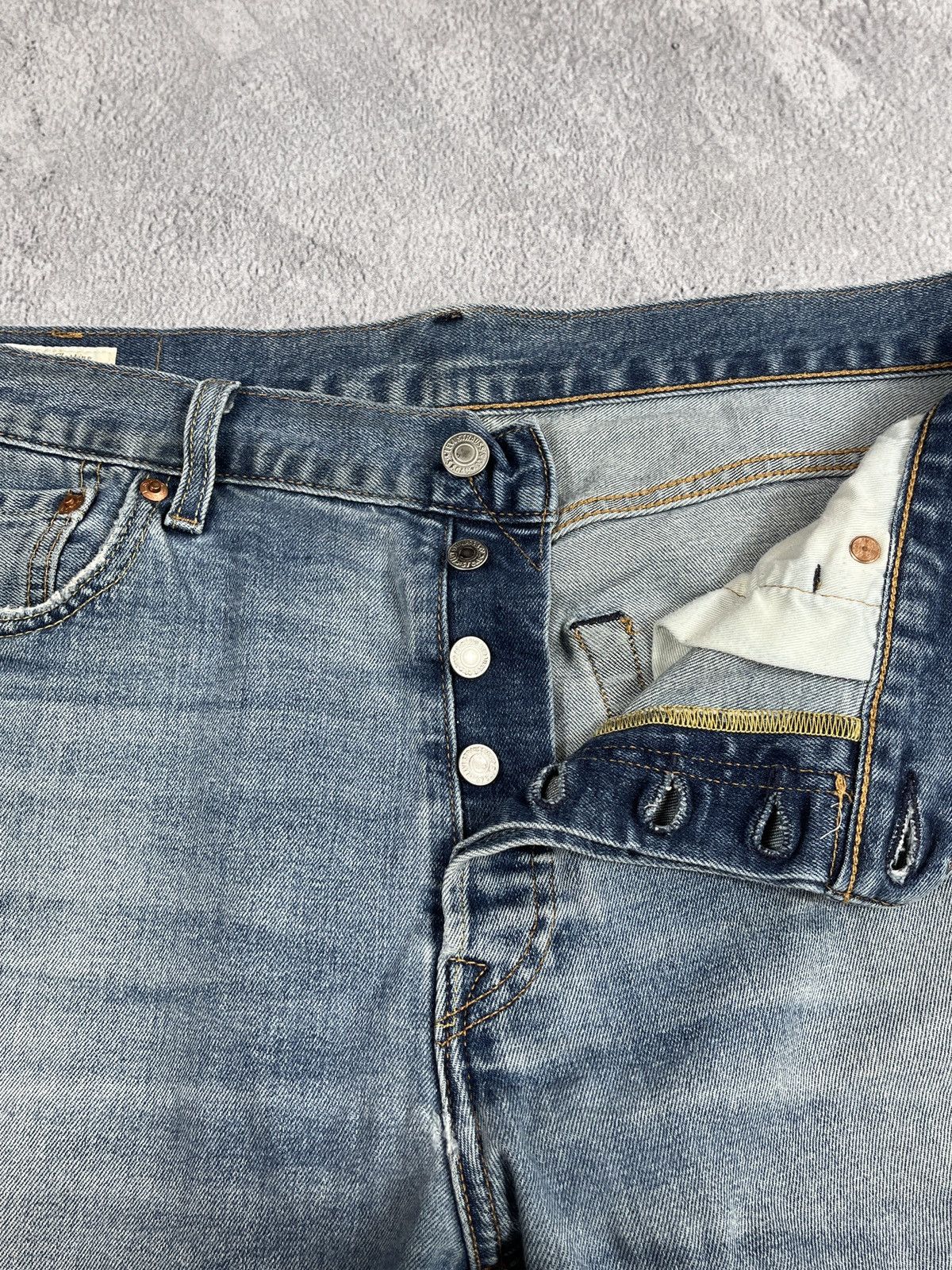 Levi's × Vintage Vintage Y2K Levi’s 501 jeans streetwear style size 34 Size US 34 / EU 50 - 9 Thumbnail