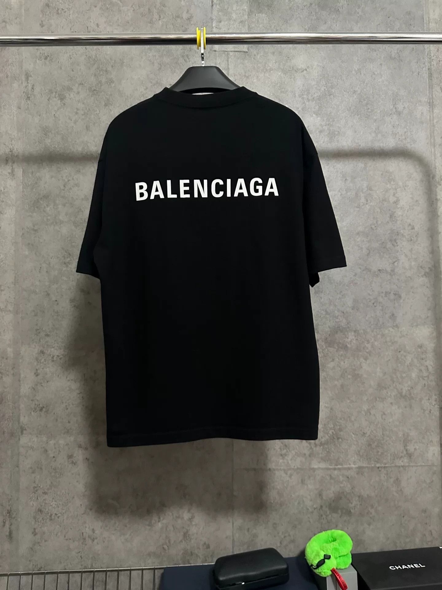 Balenciaga Balenciaga Short-Sleeve Logo Print T-Shirt Size US S / EU 44-46 / 1 - 4 Thumbnail