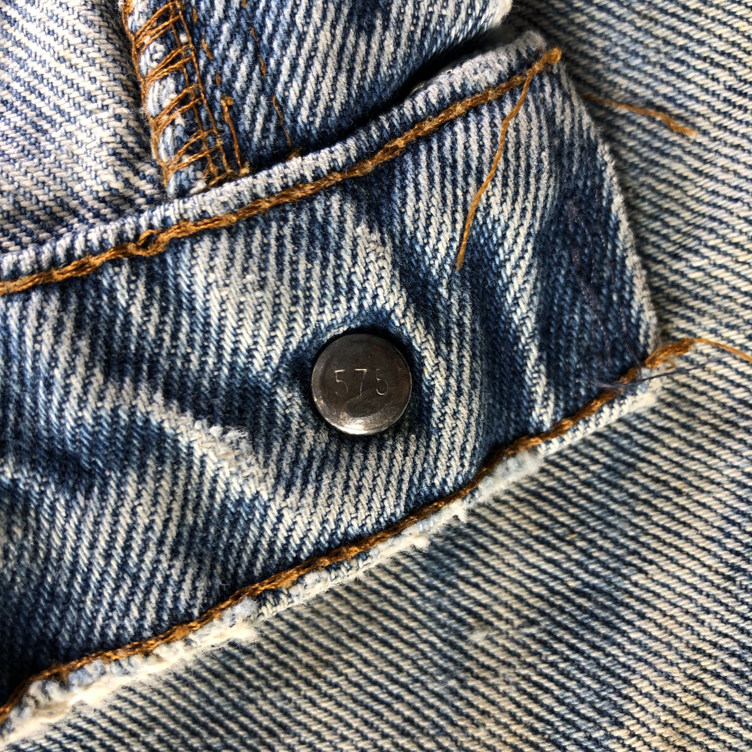 Levi's Vintage 90s Light Wash Levis Jeans-J4092 Size US 28 / EU 44 - 9 Thumbnail