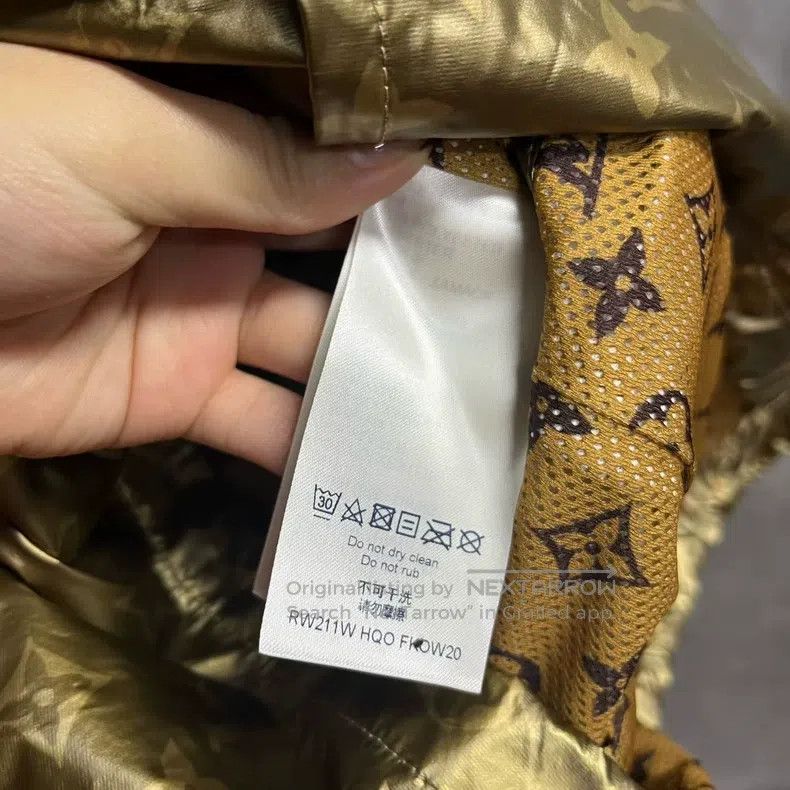 Other Louis Vuitton Gold Print Full Print Lightweight Drawstring Size XXS / US 00 / IT 34 - 3 Thumbnail