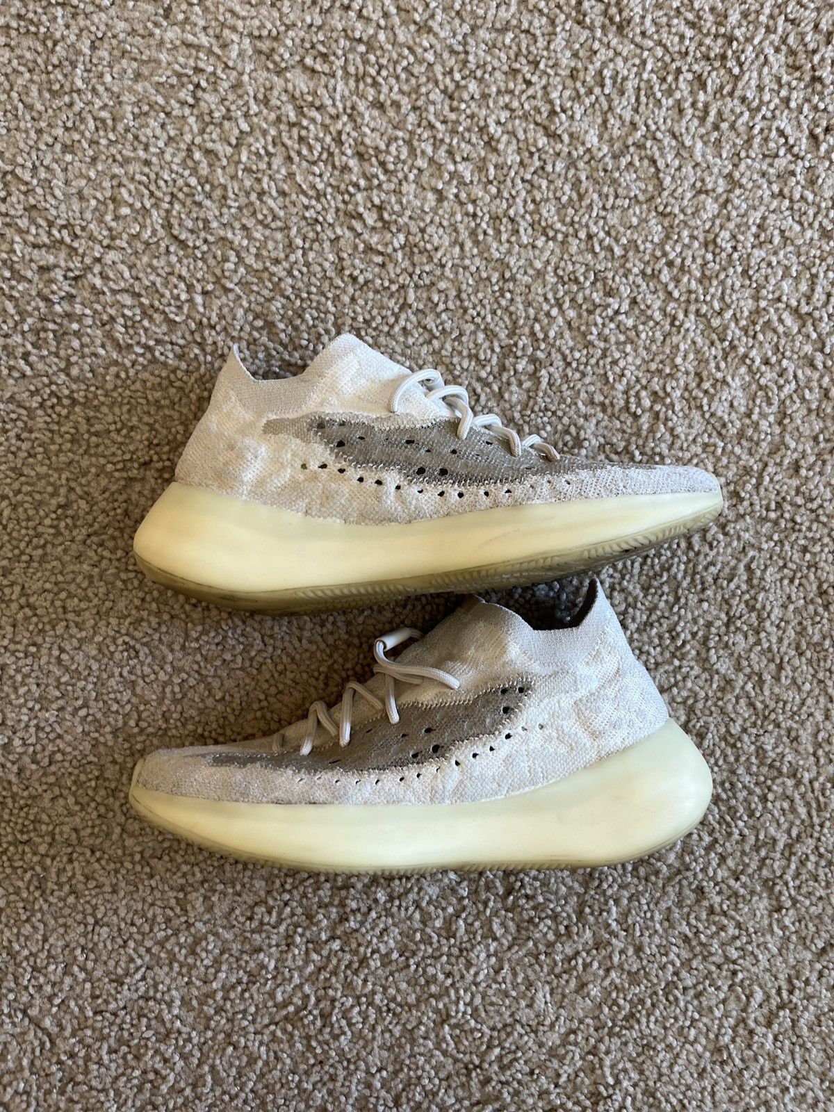 Yeezy Yeezy 360 Calcite Glow Size US 10 / EU 43 - 4 Thumbnail