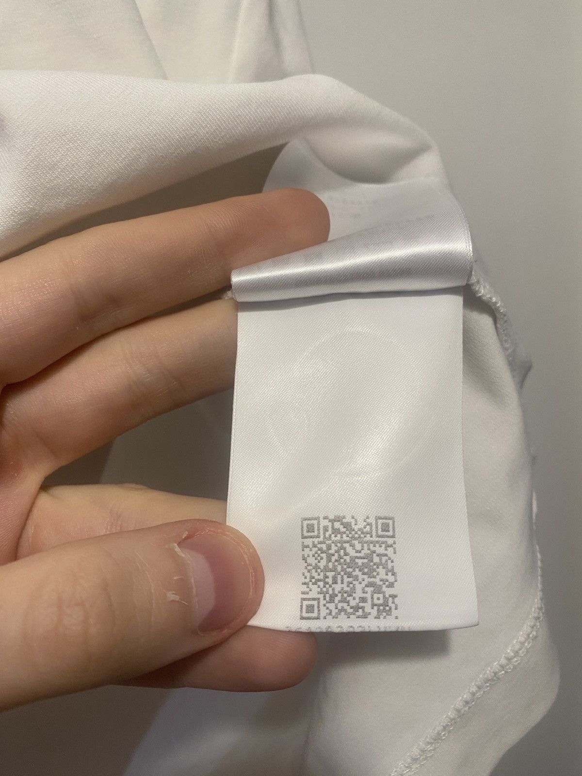 Moncler Moncler luxury tee with badge new collection 2020 Size US XL / EU 56 / 4 - 5 Thumbnail