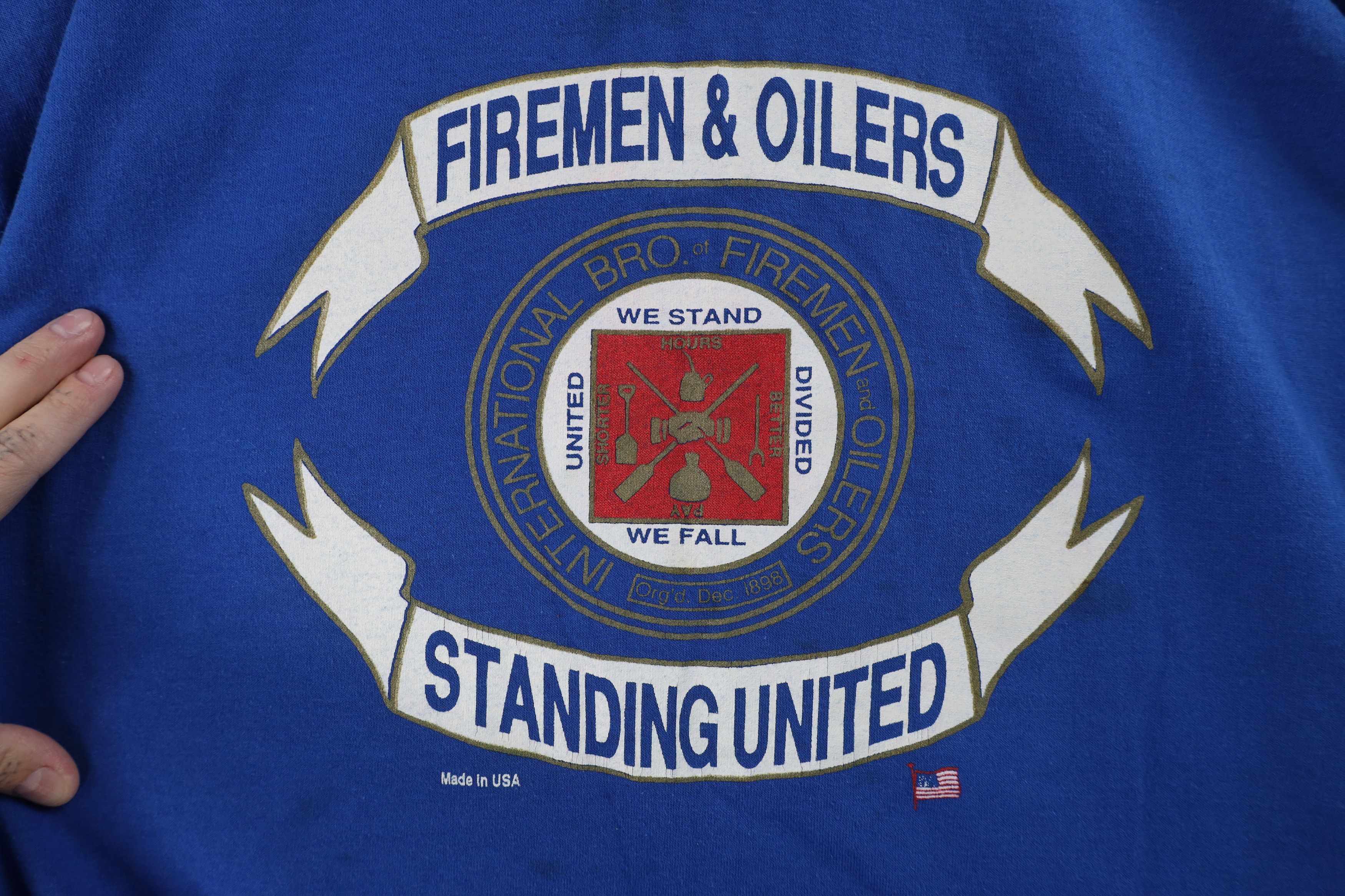 Vintage Vintage 70s 80s Brothers of Firemen and Oilers T-Shirt USA Size US XL / EU 56 / 4 - 4 Thumbnail