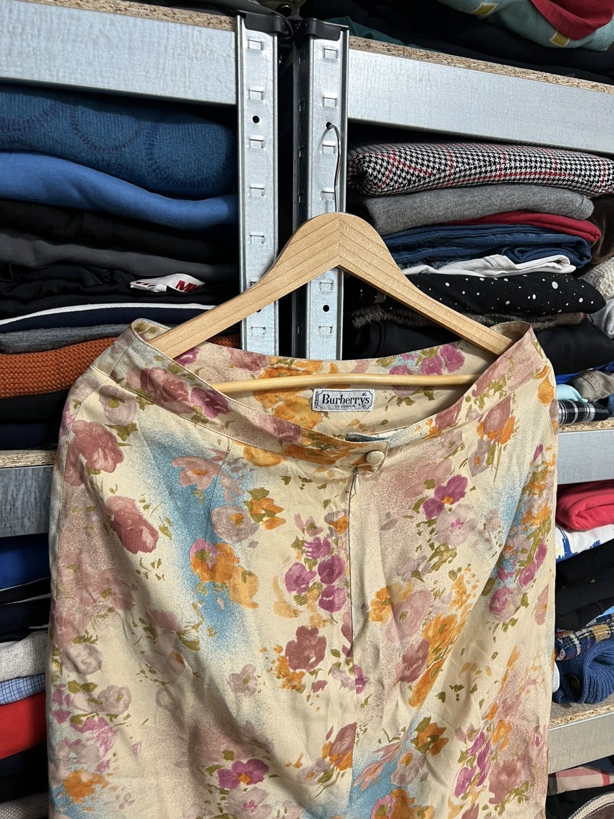 Burberry Vintage Burberrys Silk Two Piece Floral Blouse & Skirt Suit Size L / US 10 / IT 46 - 10 Thumbnail