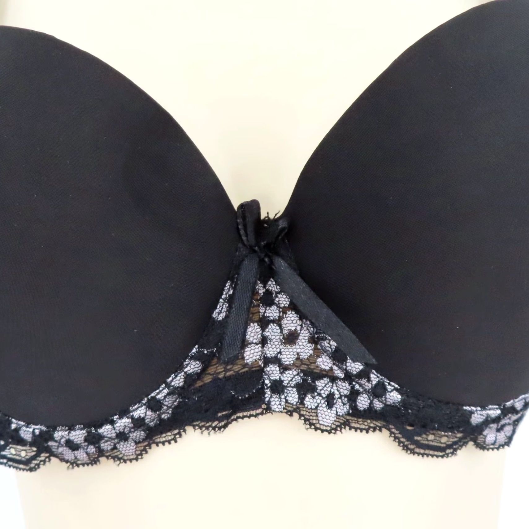 Vintage Mamia Bra 36B Solid Black Underwire Padded Lace Bow Style BR41919PLU1 Push Up Womens Size ONE SIZE - 3 Thumbnail