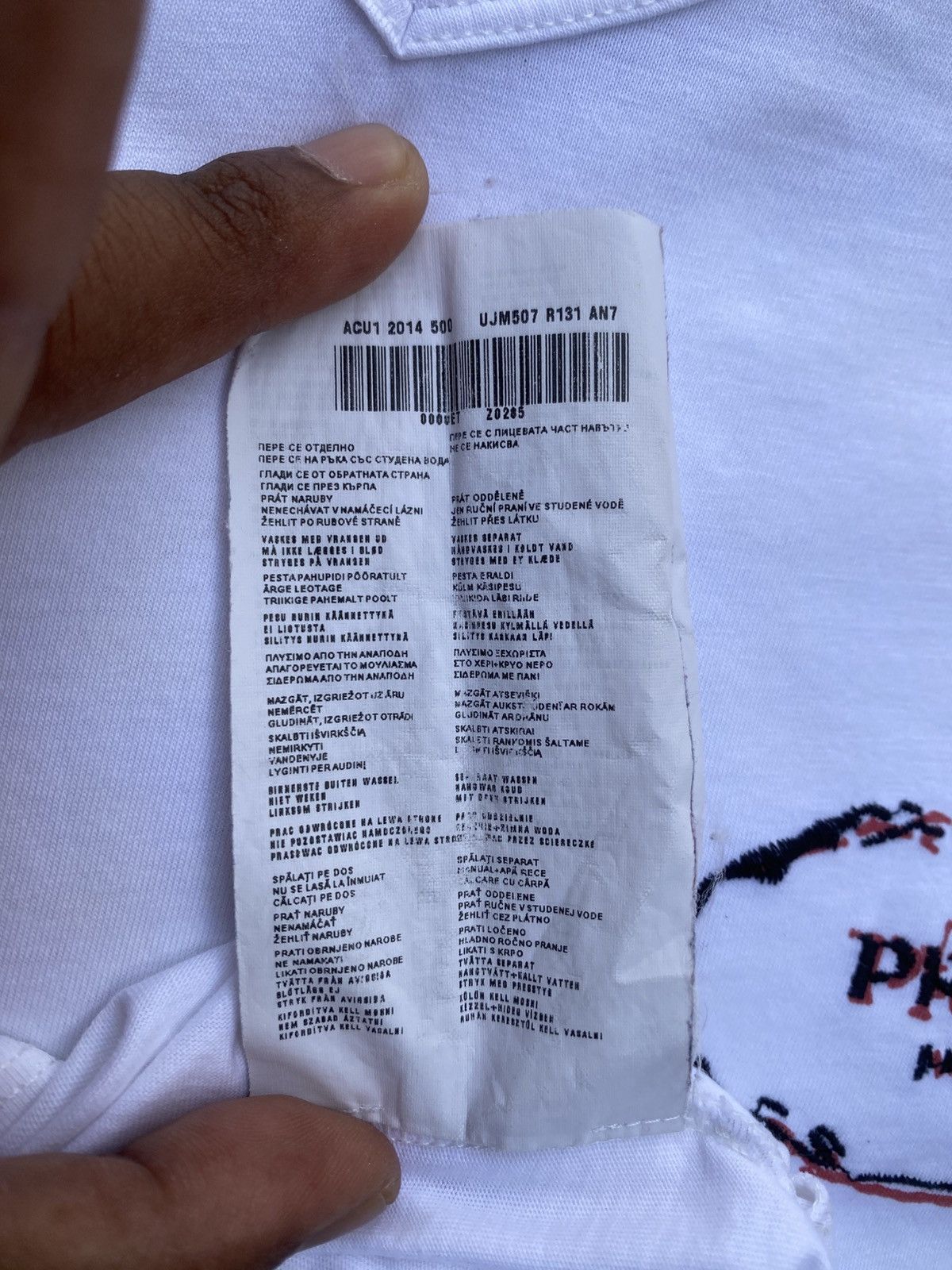Prada Rare PRADA Man V Neck Tshirt Size US S / EU 44-46 / 1 - 20 Thumbnail