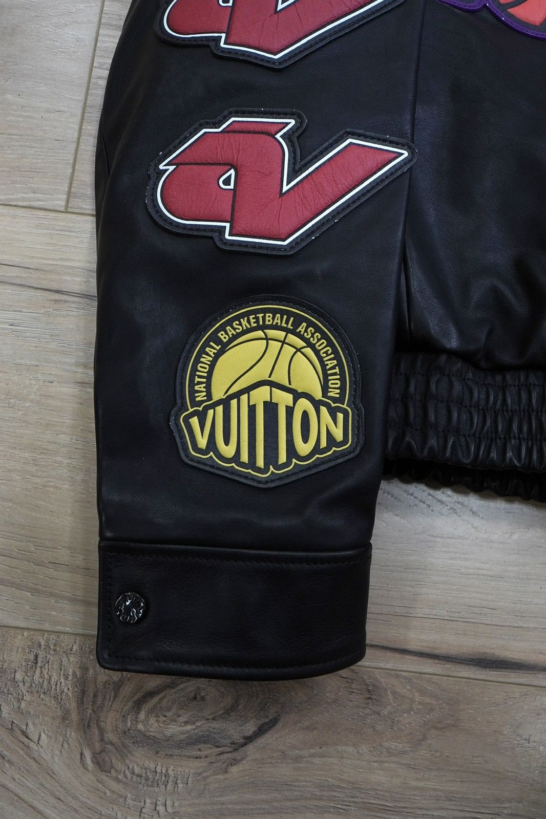 Louis Vuitton Louis Vuitton x NBA Logos Leather Hero Jacket 🏀🏆 Size US L / EU 52-54 / 3 - 7 Thumbnail