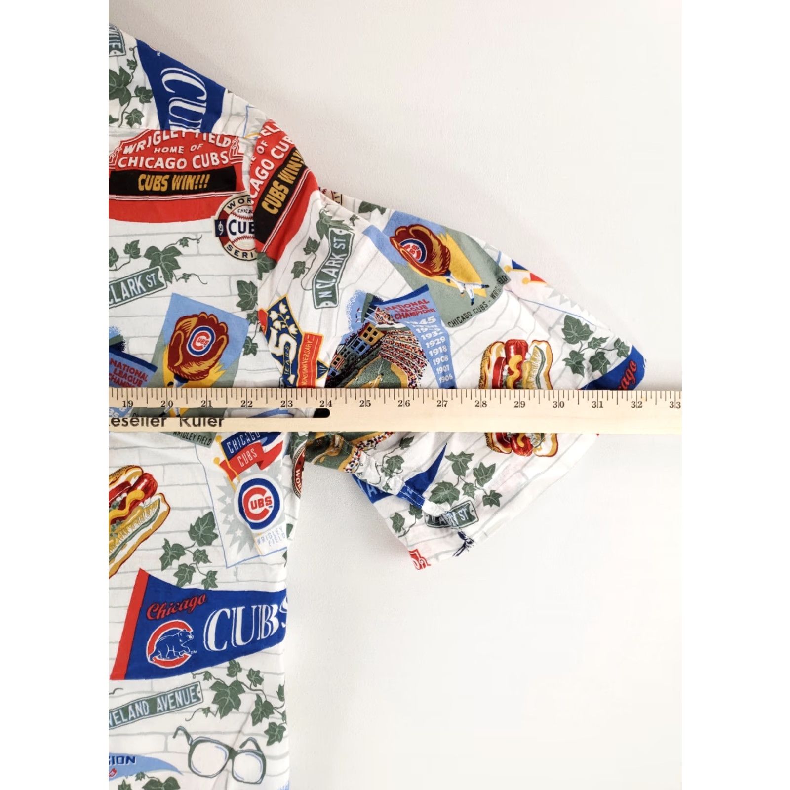 Reyn Spooner Reyn Spooner Sports Chicago Cubs AOP Legacy Short Sleeve Button Up Shirt Mens XL Multicolor Size US XL / EU 56 / 4 - 6 Thumbnail