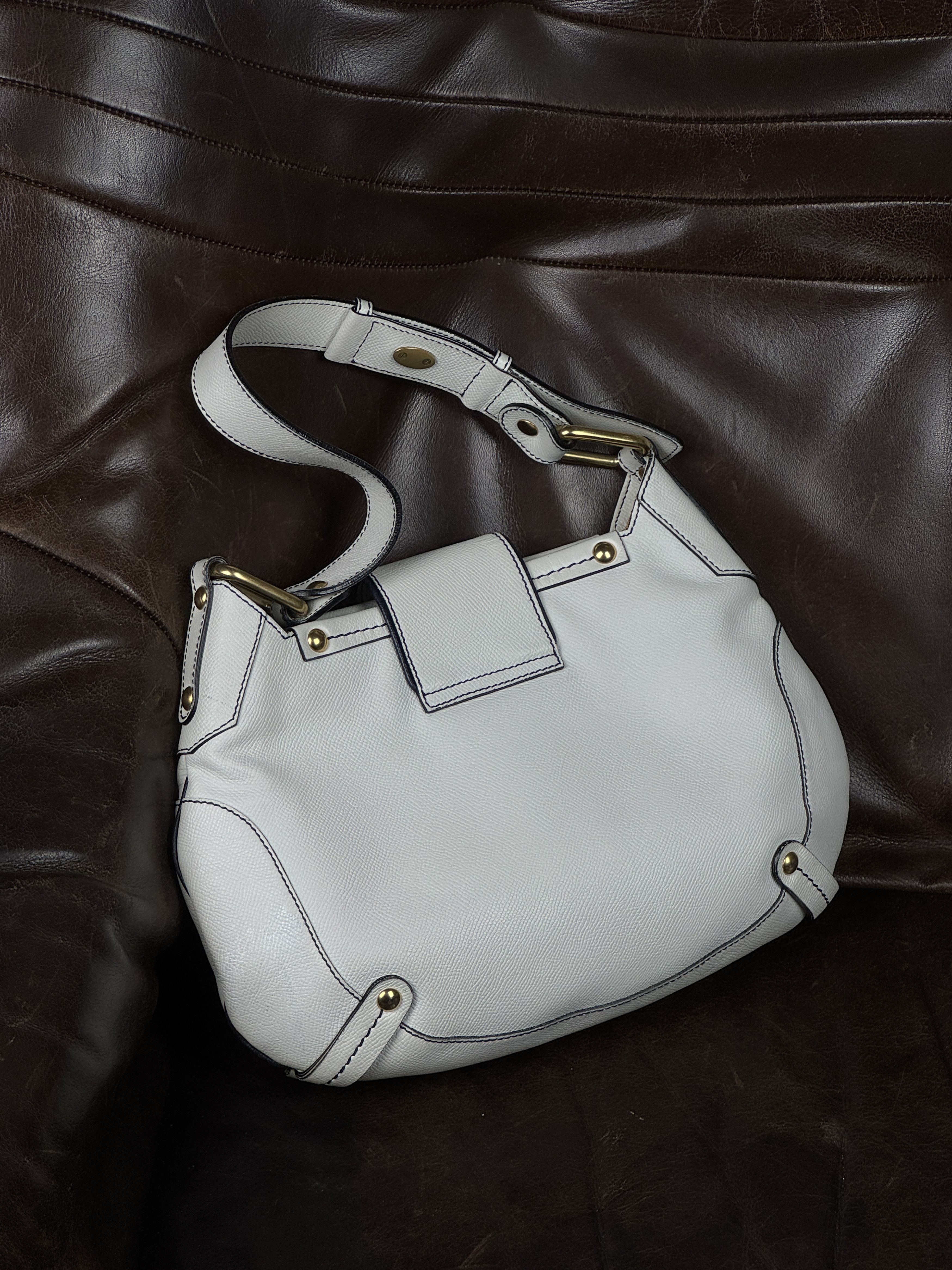 Salvatore Ferragamo Beautiful Vintage White Leather Salvatore Ferragamo Bag Size ONE SIZE - 4 Thumbnail
