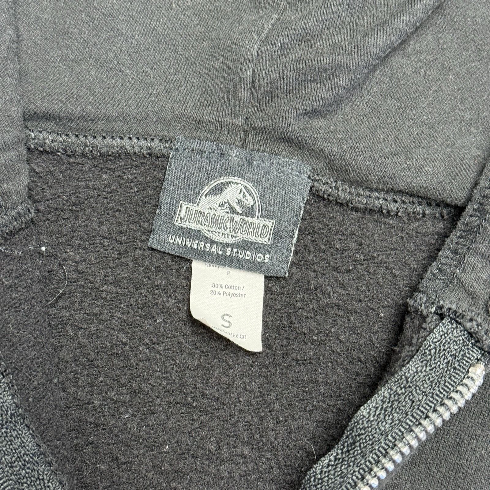 Universal Studios Jurassic World Universal Studios Hoodie Sweatshirt Small 17. Size US S / EU 44-46 / 1 - 7 Thumbnail