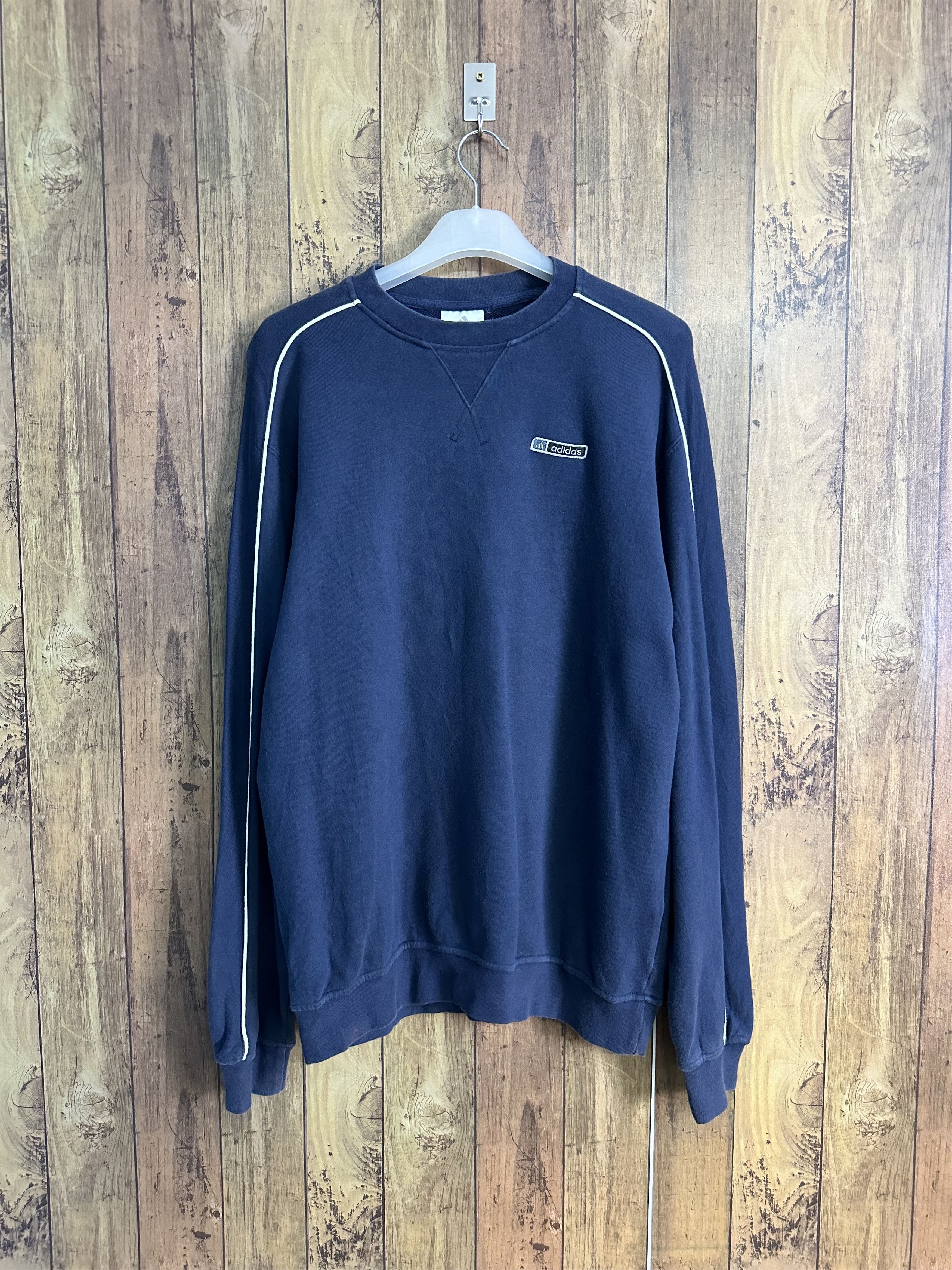 Adidas Adidas Crewneck Vintage Sweatshirt A333 Size US L / EU 52-54 / 3 - 1 Thumbnail