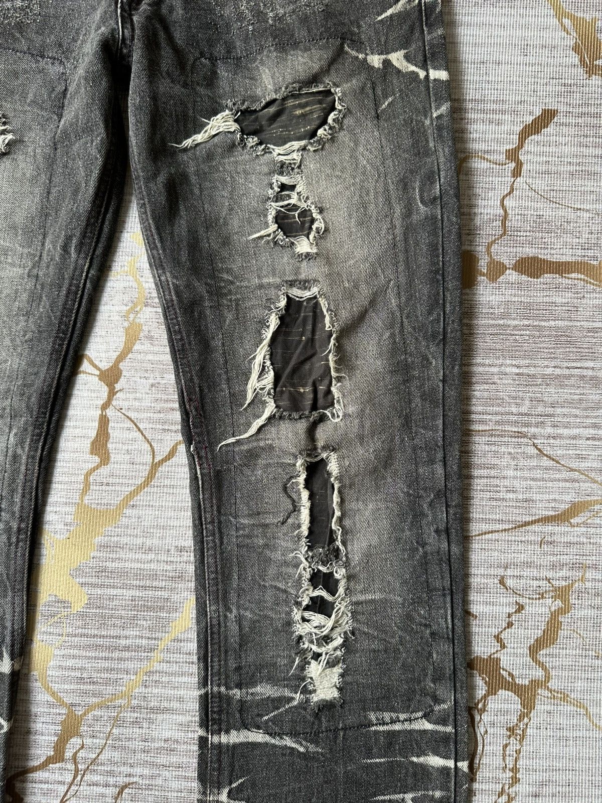 Tornado Mart LOWBOX Claw Marks Distressed Design Denim Size US 33 - 9 Thumbnail