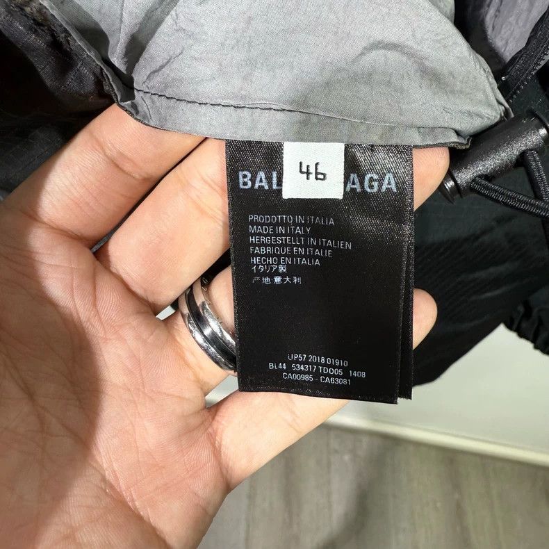 Balenciaga Balenciaga Black and grey logo patchwork assault jacket 250 Size US S / EU 44-46 / 1 - 5 Thumbnail