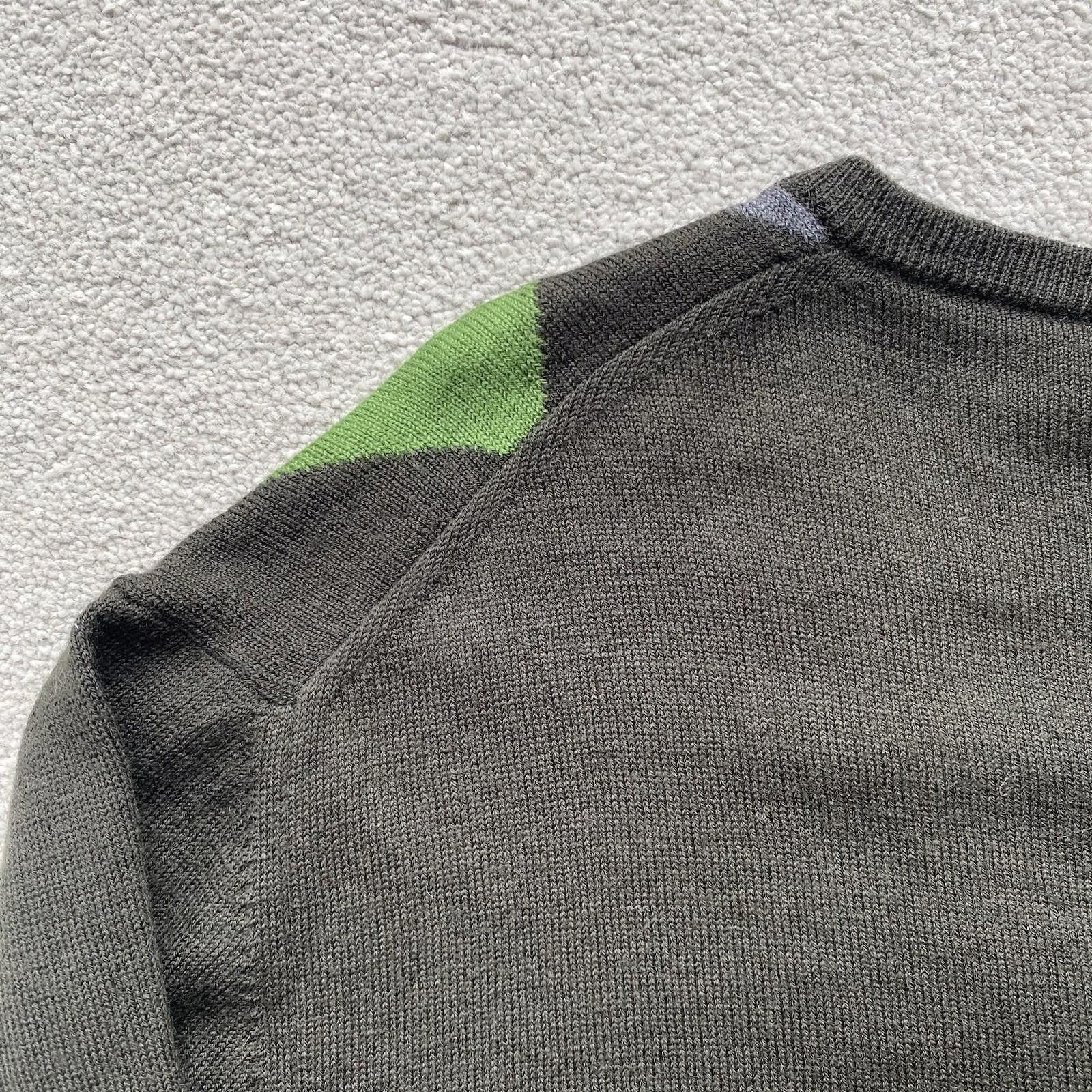 Prada Prada Women’s Argyle 100% Wool Sweater Size 42 Size M / US 6-8 / IT 42-44 - 5 Thumbnail