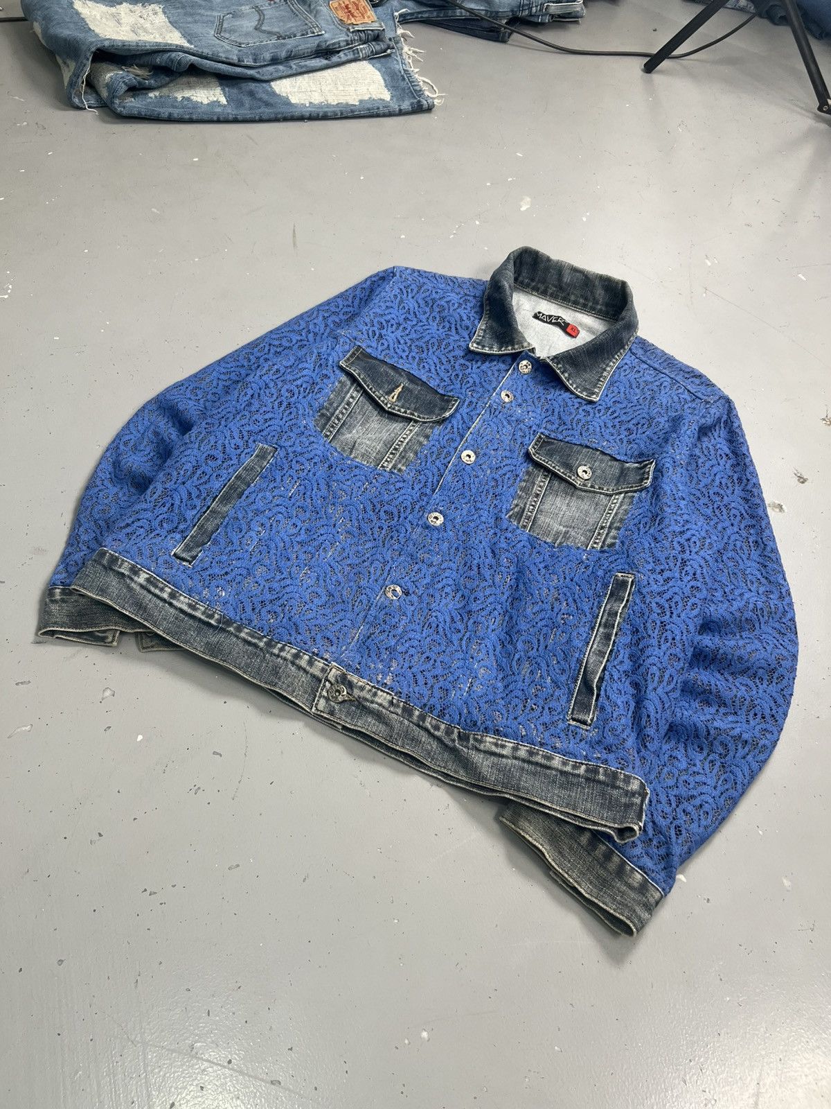 Designer Vintage custom flower rework denim jacket Size US S / EU 44-46 / 1 - 2 Thumbnail