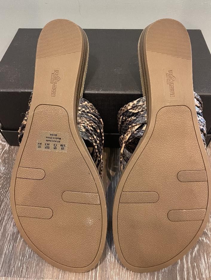 Designer Fergalicious Snake Skin Flats 9.5 Size US 9.5 / IT 39.5 - 2 Thumbnail