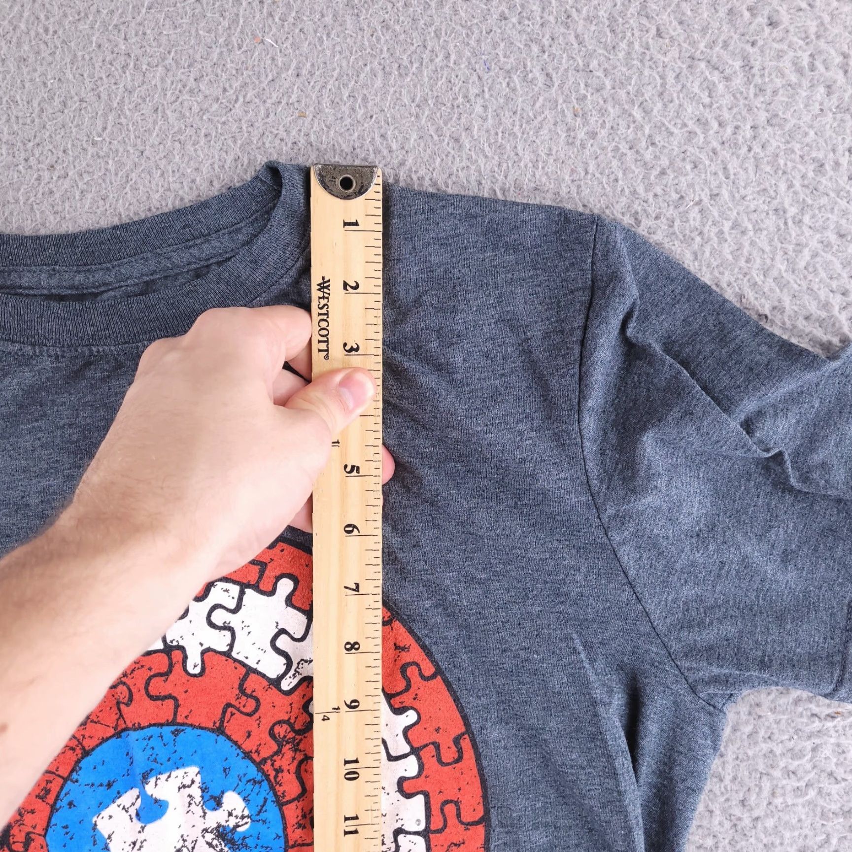 Vintage Marvel Shirt Mens Small Gray Short Sleeve Captain America Puzzle Shield Size US S / EU 44-46 / 1 - 5 Thumbnail