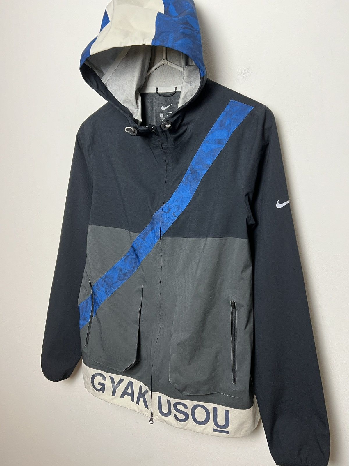 This Nike x Undercover Gyakusou tech jacket s-m
