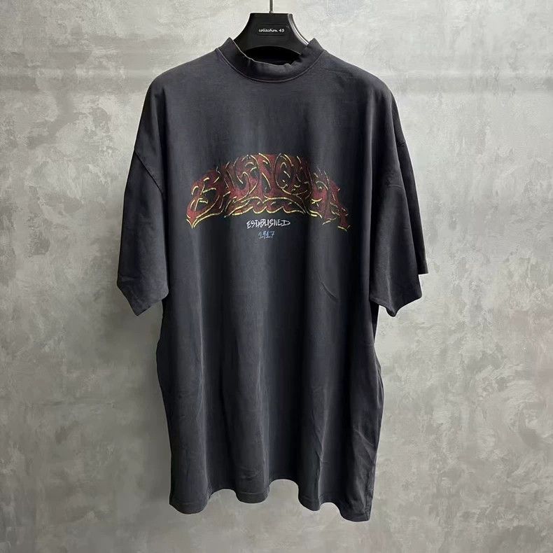 Balenciaga Balenciaga Black Solid Graphic Printed Crew Neck Sleeve 250 Size US XL / EU 56 / 4 - 1 Thumbnail
