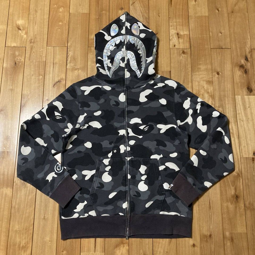 Bape 💫Glow in the dark💫 BAPE City camo shark full zip hoodie APE Size US M / EU 48-50 / 2 - 2 Thumbnail