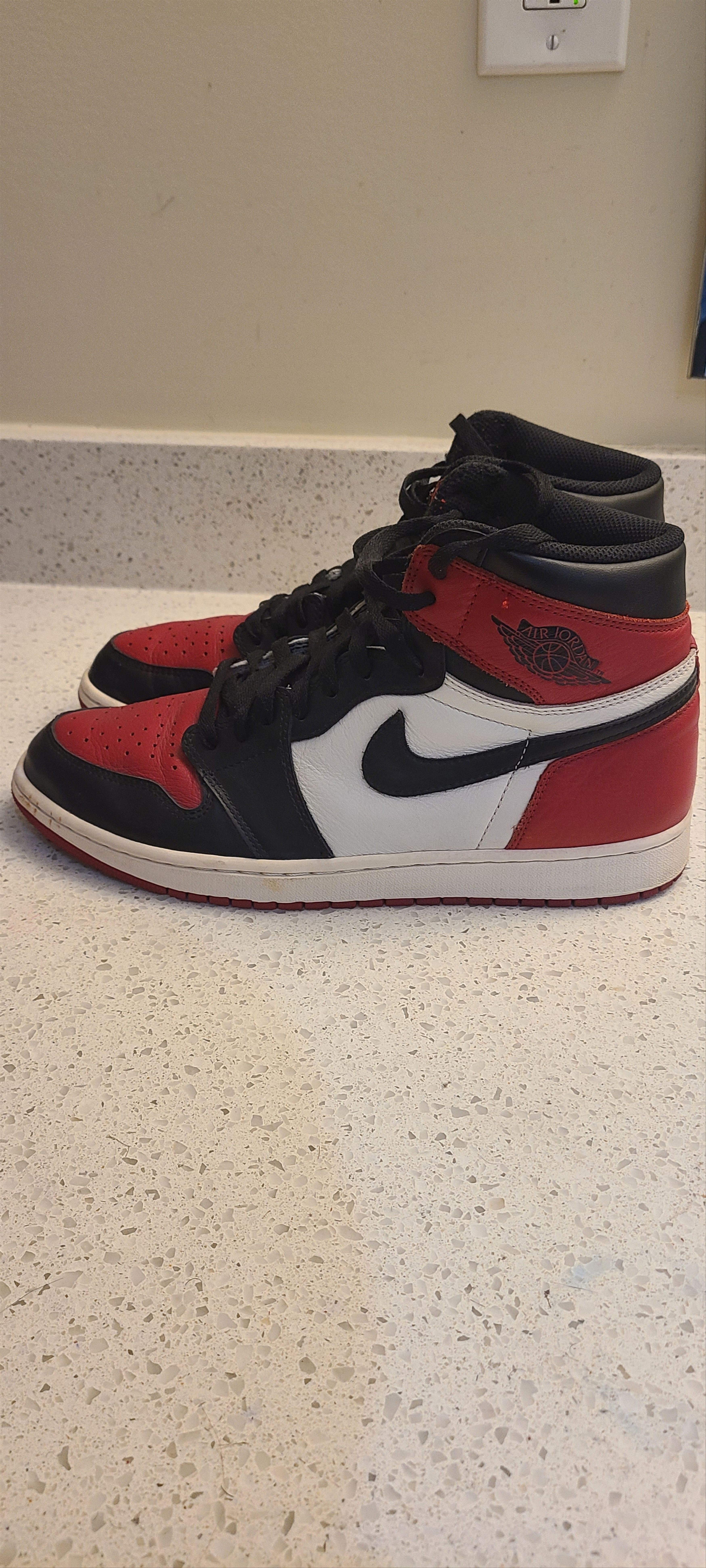 Jordan Brand Jordan 1 Bred Toe Size US 11 / EU 44 - 2 Thumbnail
