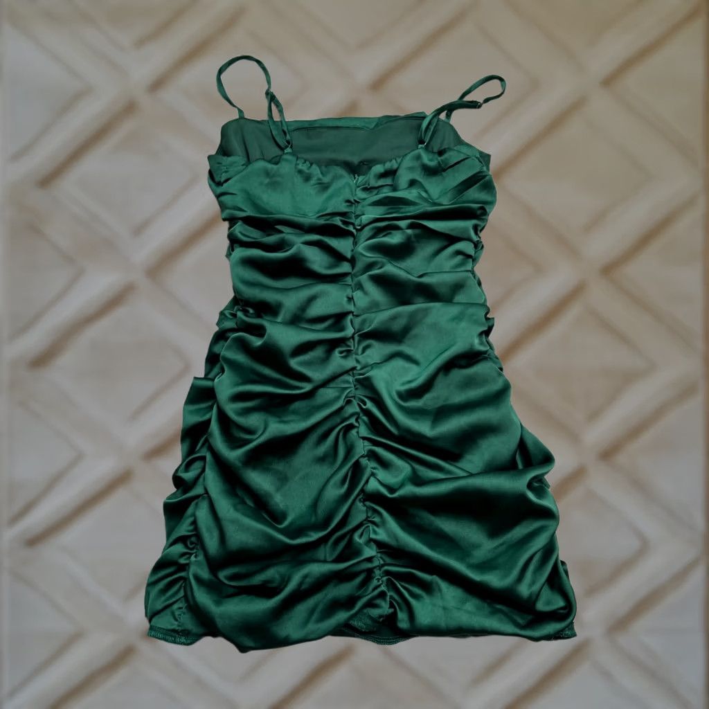 Vintage Hello Molly Satin Ruched Strappy Bodycon Mini Dress Womens XS 2 Emerald Green Satin Bodycon Mini Dress XS Emerald Green Sexy Glam Elegant 2020s Womens Size XS / US 0-2 / IT 36-38 - 1 Thumbnail