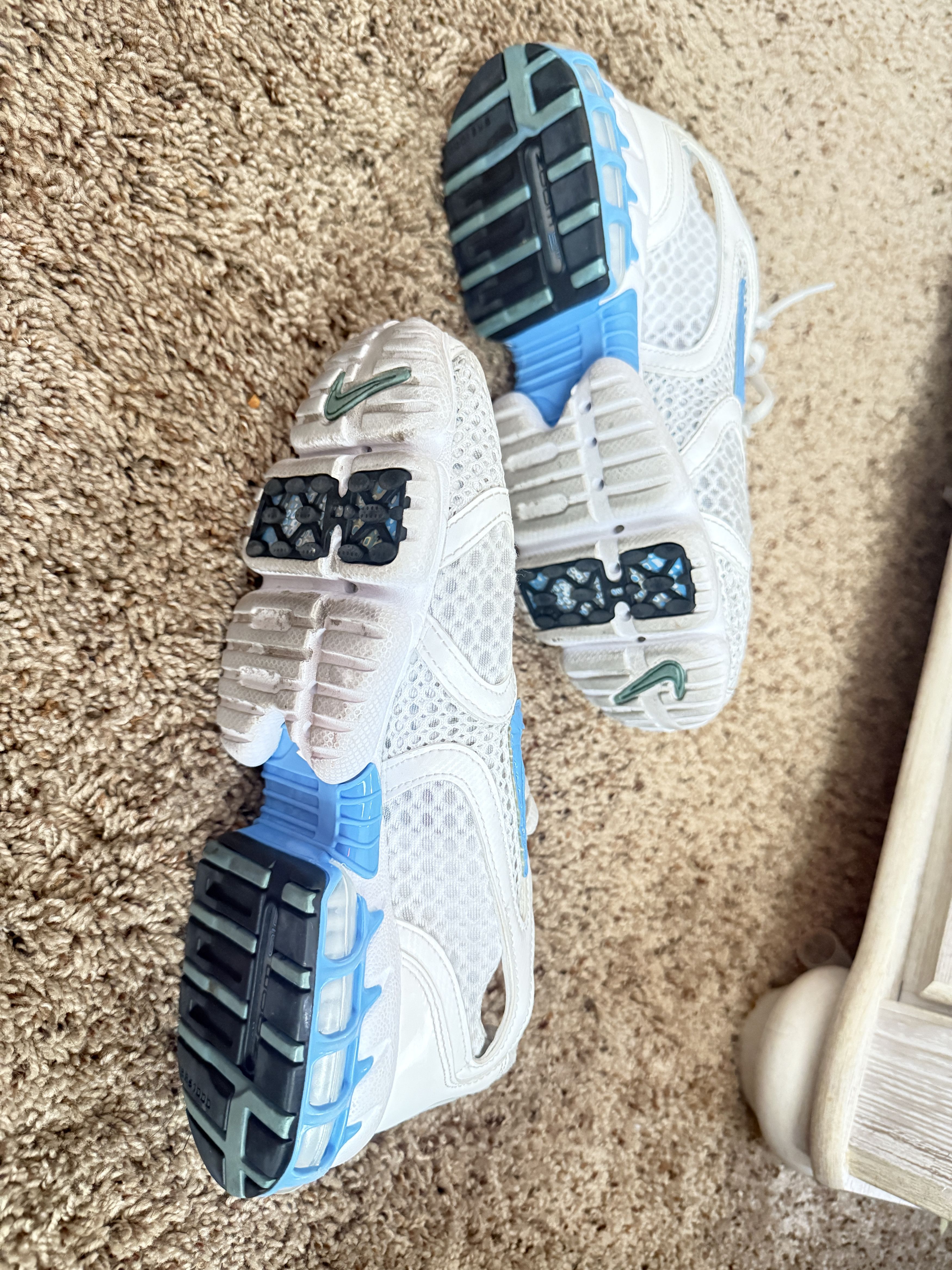 Nike WOMEN'S AIR ZOOM SPIRIDON CAGE 2 WHITE UNIVERSITY BLUE Size US 7.5 / IT 37.5 - 5 Thumbnail