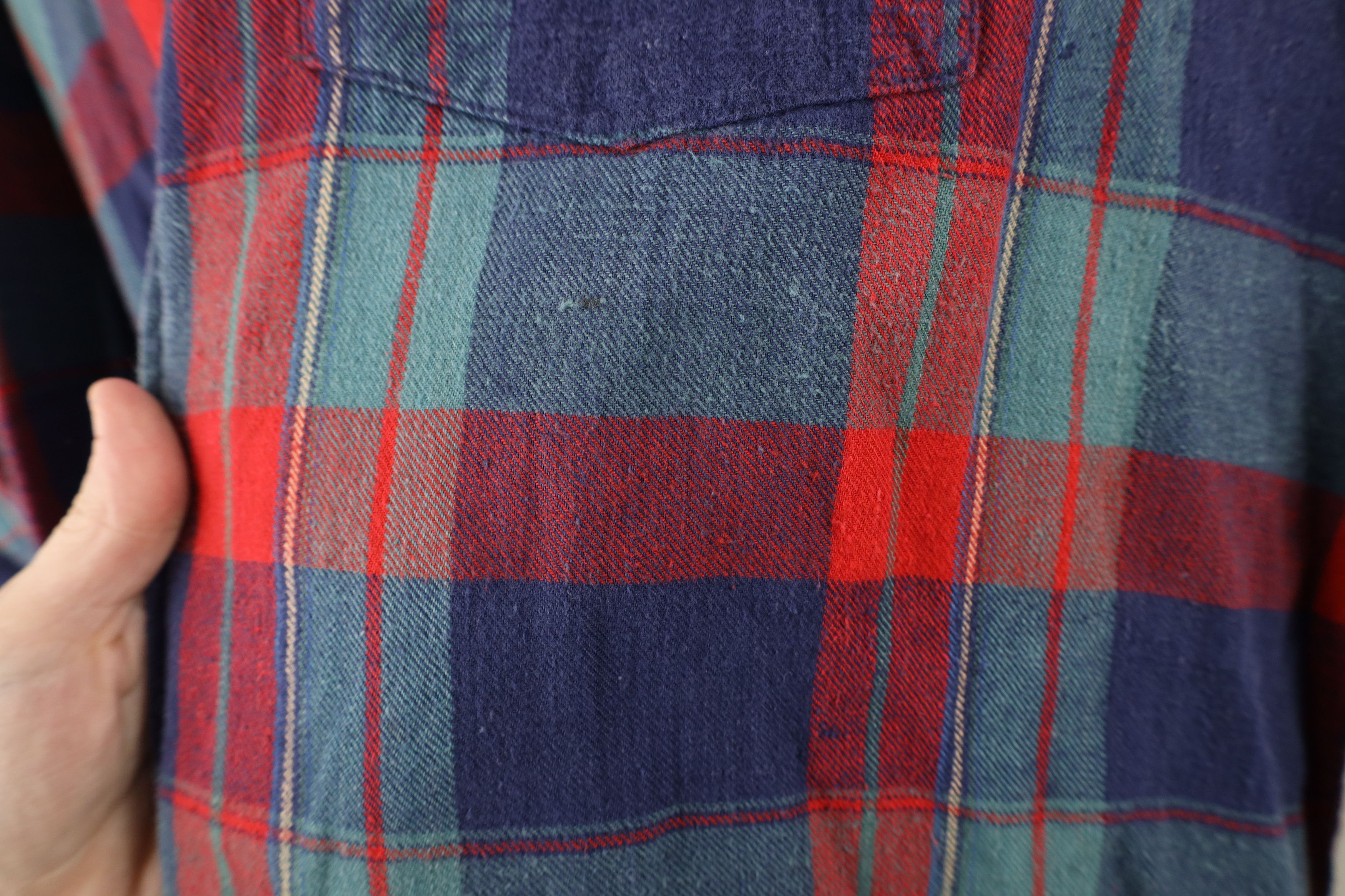 Vintage Vintage 70s Streetwear Faded Plaid Flannel Button Shirt Size US L / EU 52-54 / 3 - 5 Thumbnail