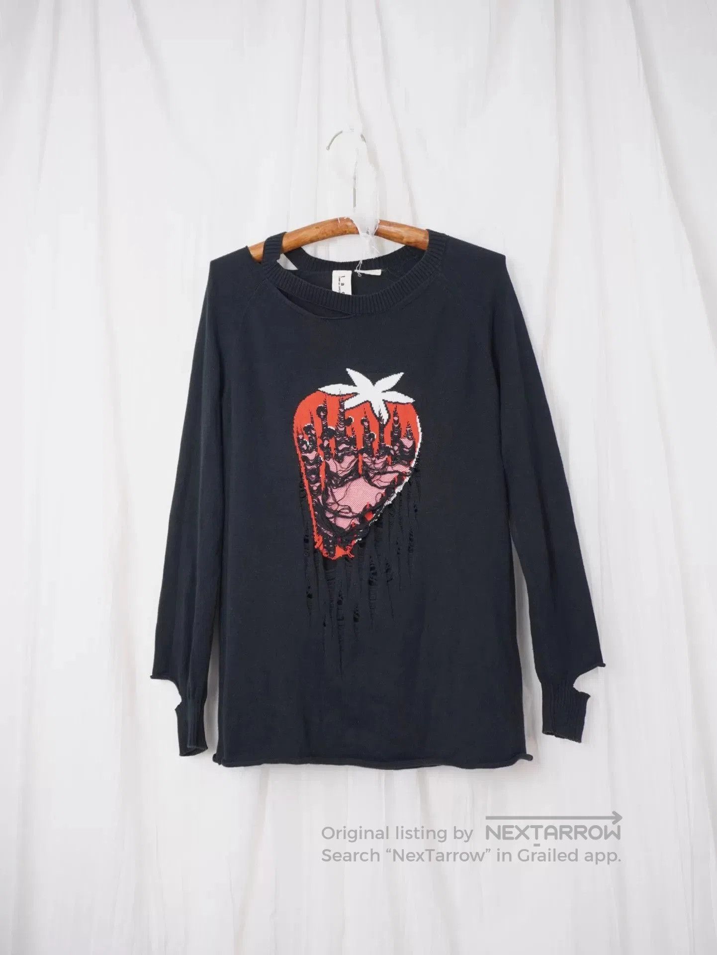 Comme des Garcons TAO CDG Strawberry Punk Long-Sleeve Top. Size S / US 4 / IT 40 - 1 Thumbnail