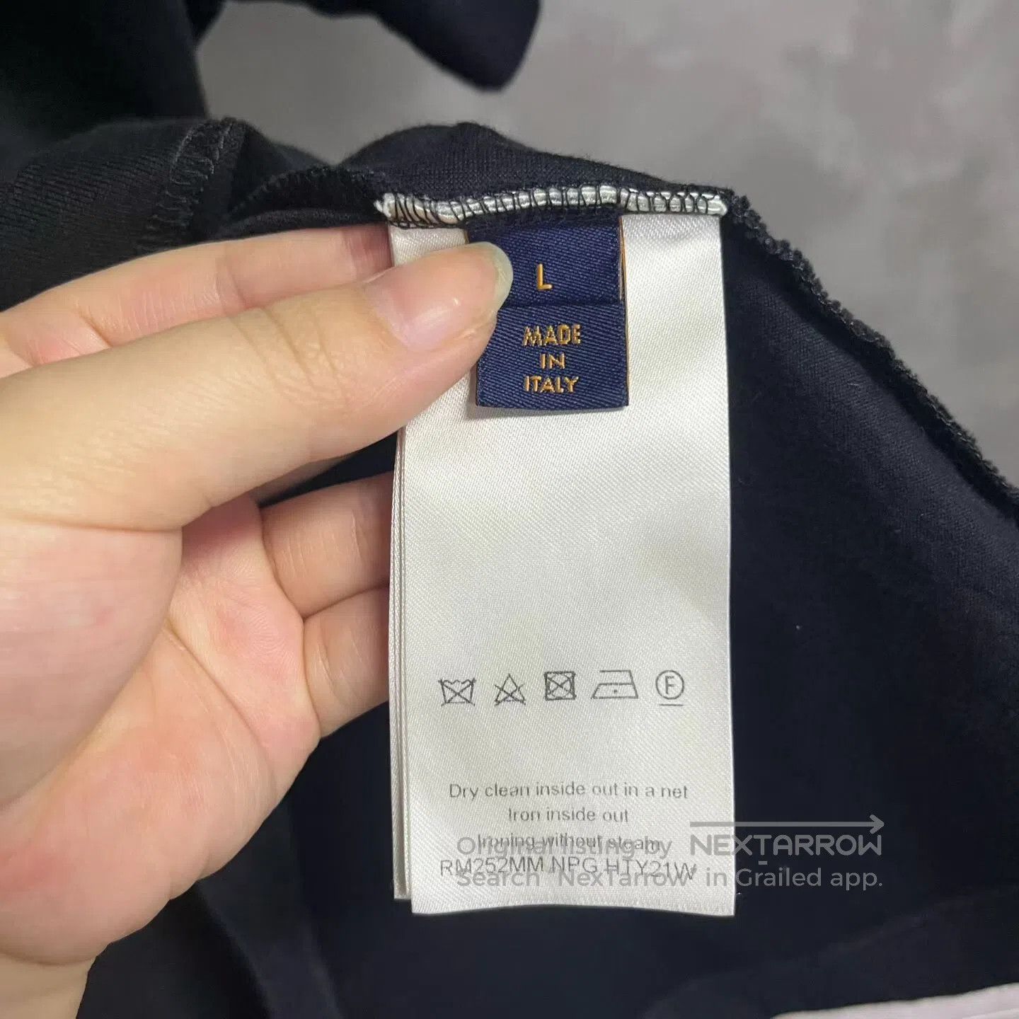 Louis Vuitton Louis Vuitton Solid-color embroidered short-sleeved T-shir Size US L / EU 52-54 / 3 - 3 Thumbnail