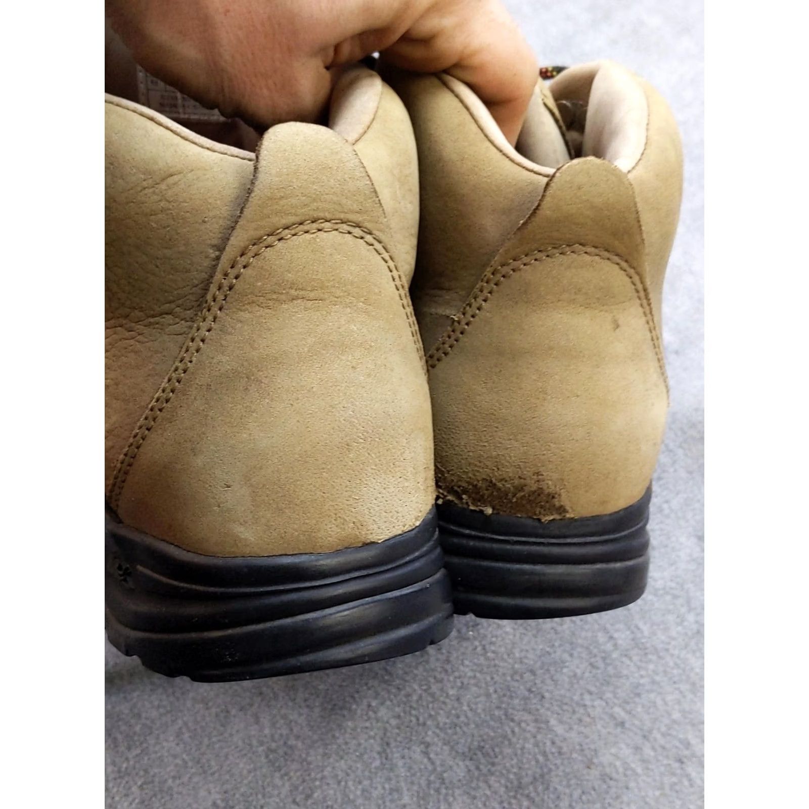 Vibram Montrail Womens 9.5 Beige Nubuck Mid Top Hiking Sneakers Vibram Shoes 41 EU 9.5 41 Size L / US 10 / IT 46 - 4 Thumbnail