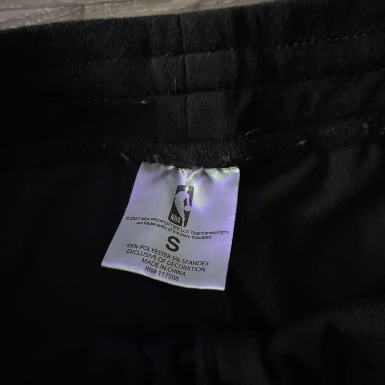 Victoria's Secret Vintage Y2K/2000s Black Velour NBA Chicago Bulls Sweatpants! Size S Size 26" / US 2 / IT 38 - 5 Thumbnail