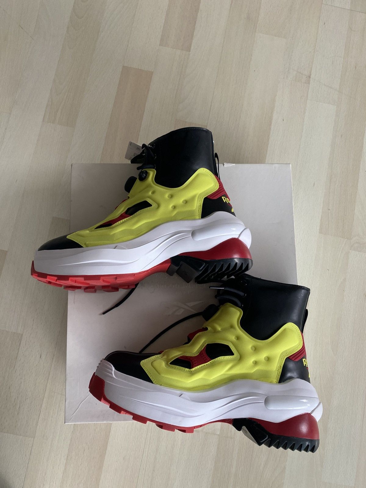 Maison Margiela × Reebok Maison Margiela x Reebok Tabi New With Box Sneakers Size US 8.5 / EU 41-42 - 3 Thumbnail