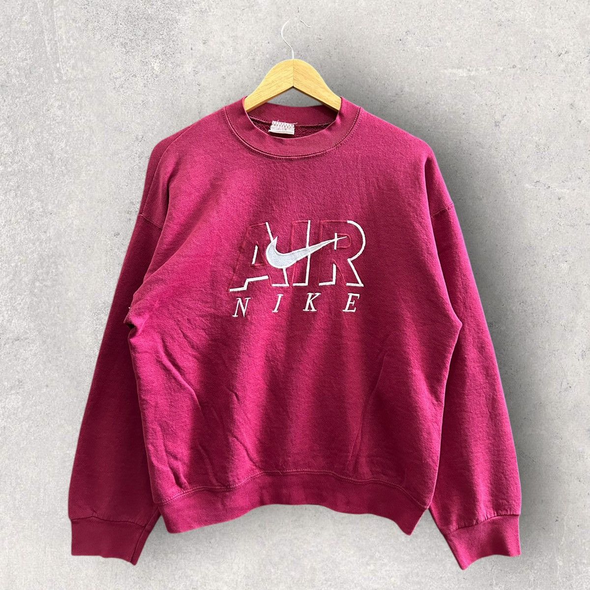 Nike × Vintage Rare Vintage 90’s Nike Air Big Logo Center Sweatshirt Size US L / EU 52-54 / 3 - 1 Thumbnail