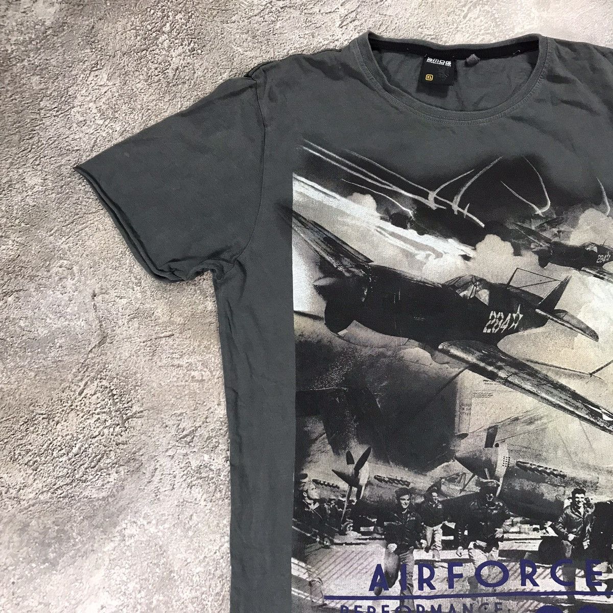 Band Tees VINTAGE Y2K BAND TEE AIRFORCE PERFORMANCE STREETWEAR Size US S / EU 44-46 / 1 - 3 Thumbnail