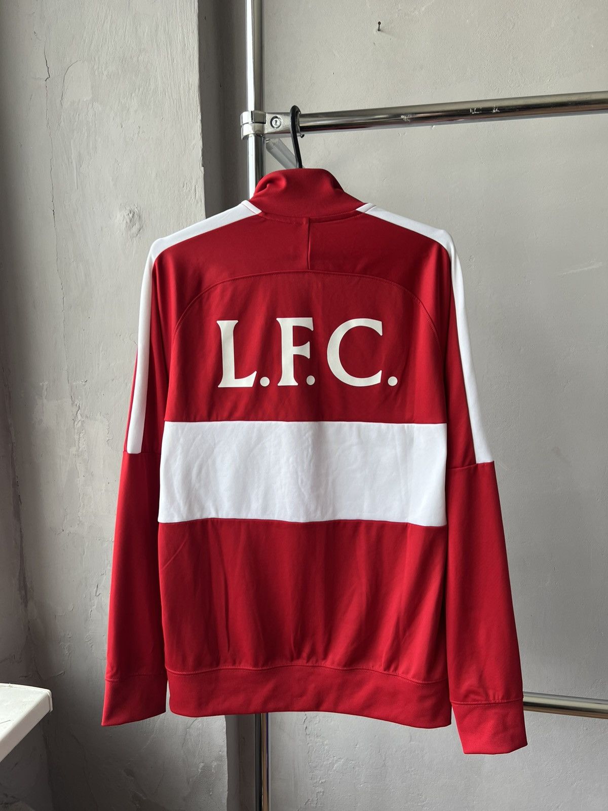 Nike 2020 LIVERPOOL TRACK JACKET ANTHEM RED/WHITE NIKE SIZE M Size US M / EU 48-50 / 2 - 11 Thumbnail