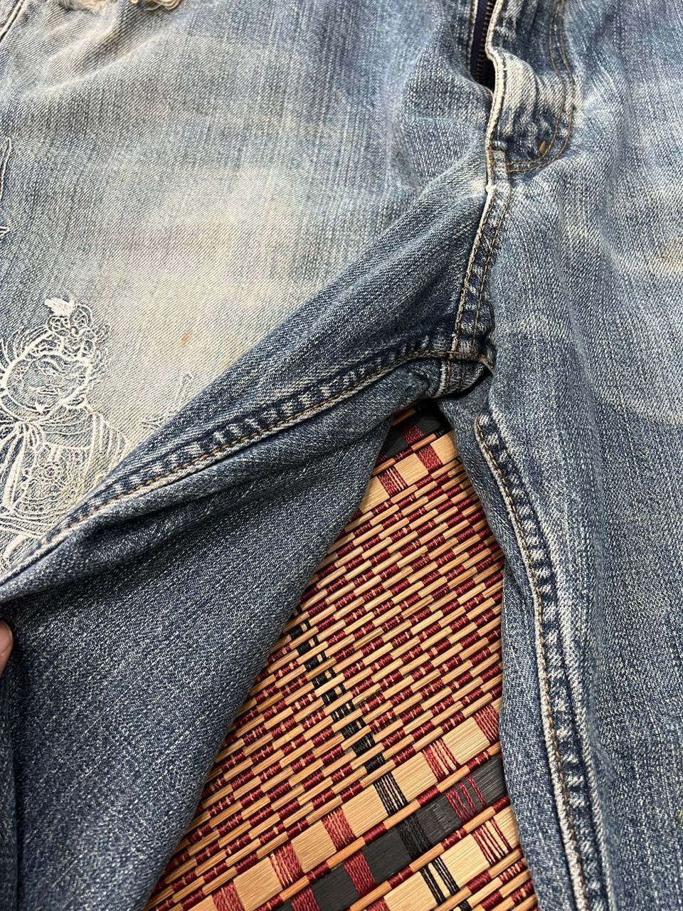 Designer Karakuri Tamashi Embroidery Distressed Jeans Size US 40 / EU 56 - 5 Thumbnail