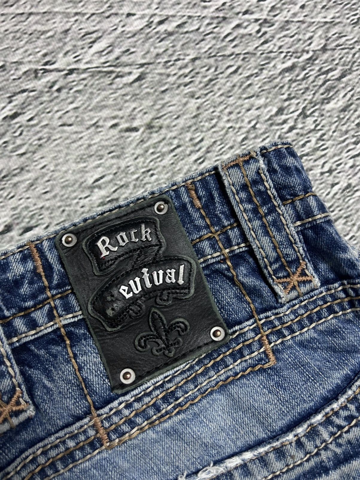 Rock Revival Rock Revival vintage blue jeans Y2K flared Size US 29 - 5 Thumbnail
