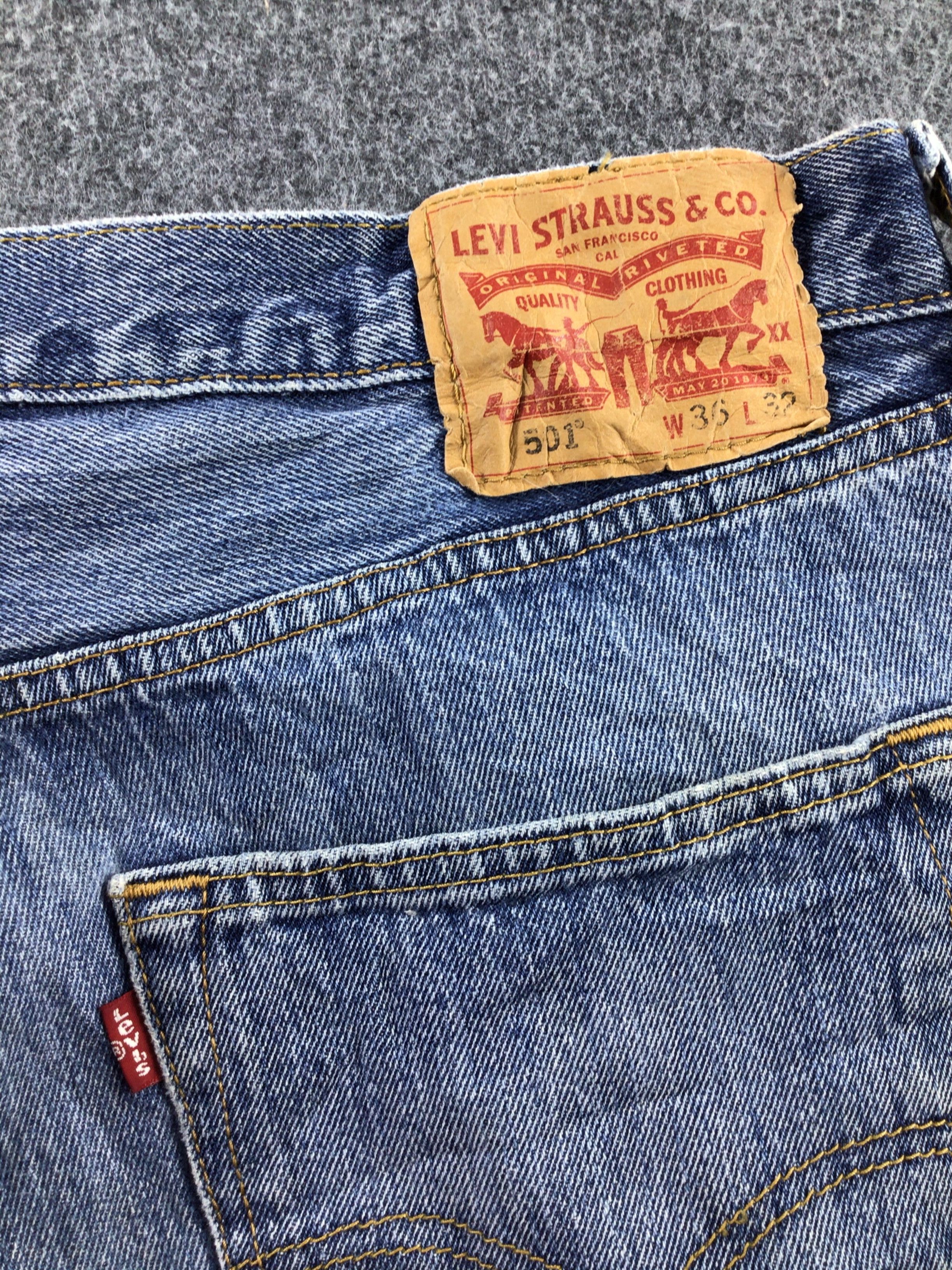 Levi's Distress Vintage Levis 501 Jeans Faded Blue Denim -J409 Size US 36 / EU 52 - 5 Thumbnail