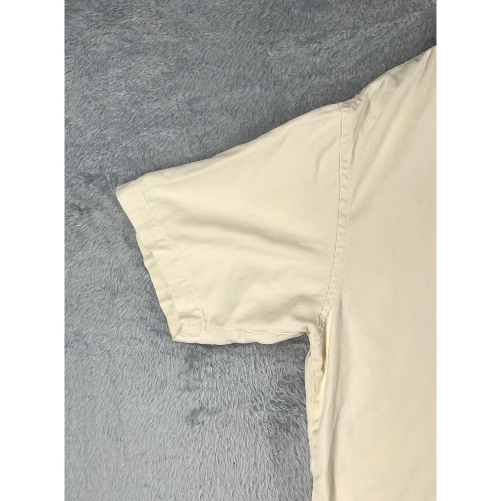 Tommy Bahama Tommy Bahama Shirt Men Extra Large Beige 100% Silk Herringbone Pocket Hawaiian Button-Up Size US XL / EU 56 / 4 - 3 Thumbnail