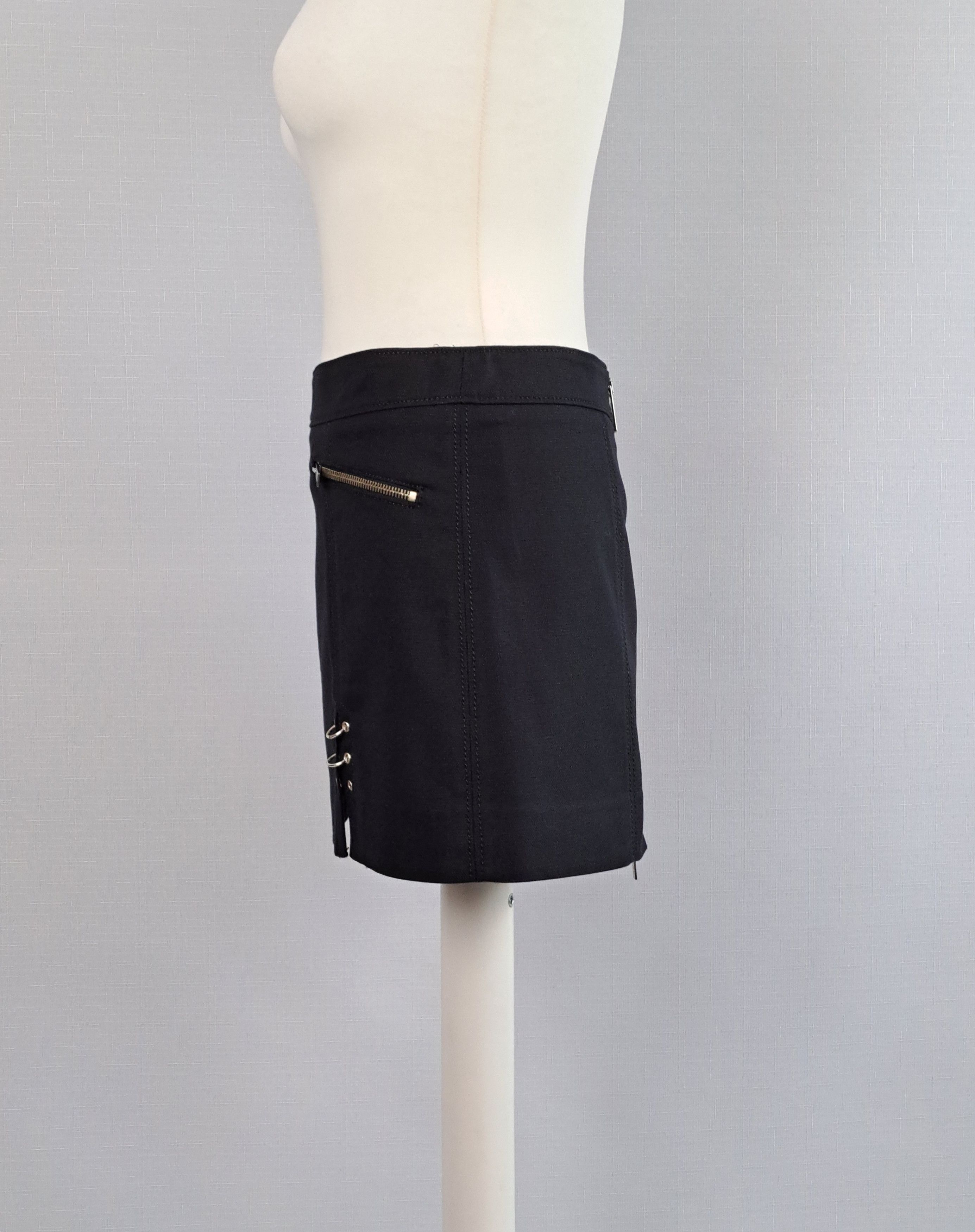 Versace Jeans Couture Versace Jeans Couture black mini skirt. Size 40IT Size 27" / US 4 / IT 40 - 10 Thumbnail