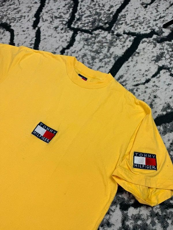 Tommy Hilfiger Tommy Hilfiger t-shirt with embroidered logo, yellow L Size US L / EU 52-54 / 3 - 3 Thumbnail