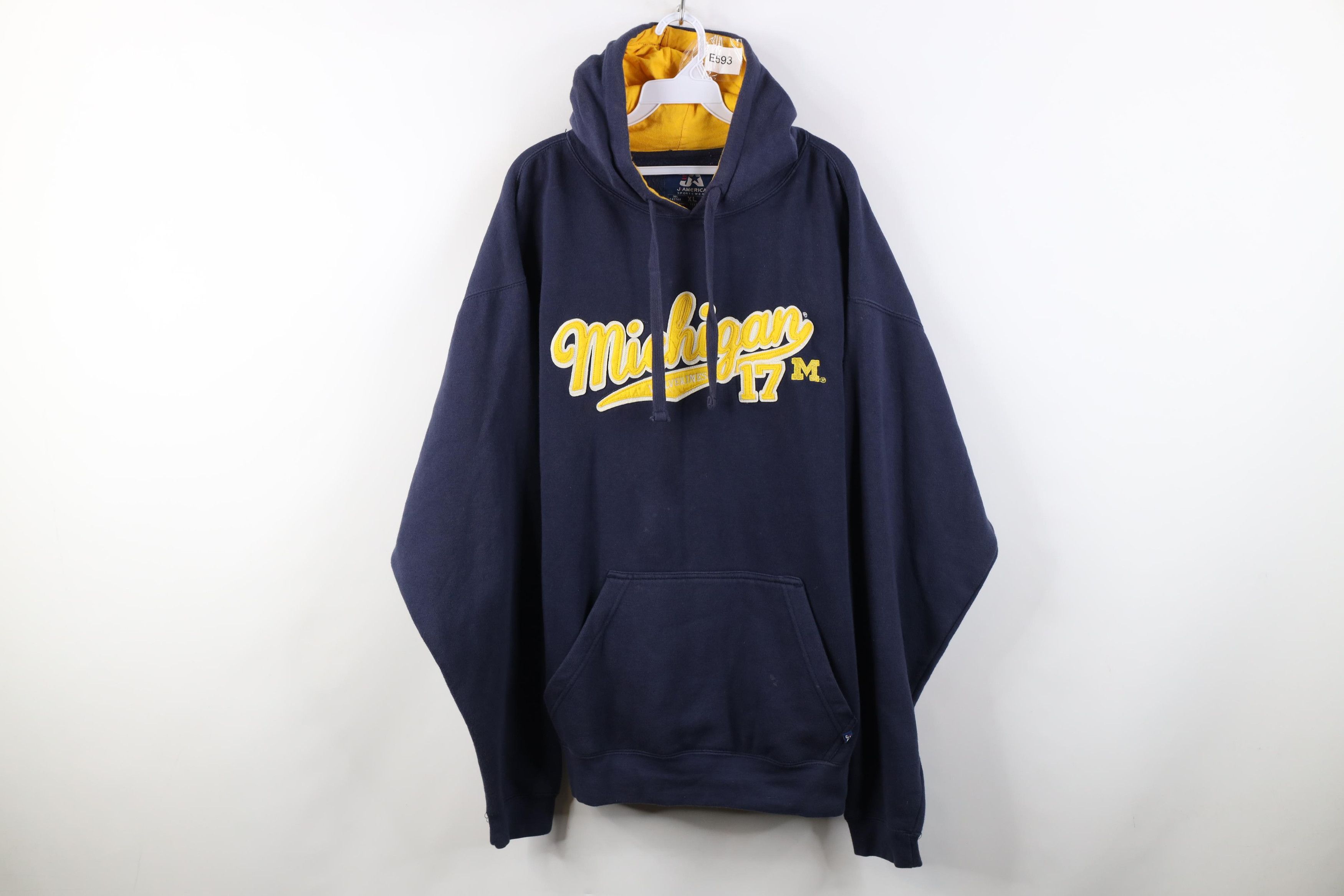 Vintage Vintage Script University of Michigan Heavyweight Hoodie Size US XL / EU 56 / 4 - 1 Thumbnail