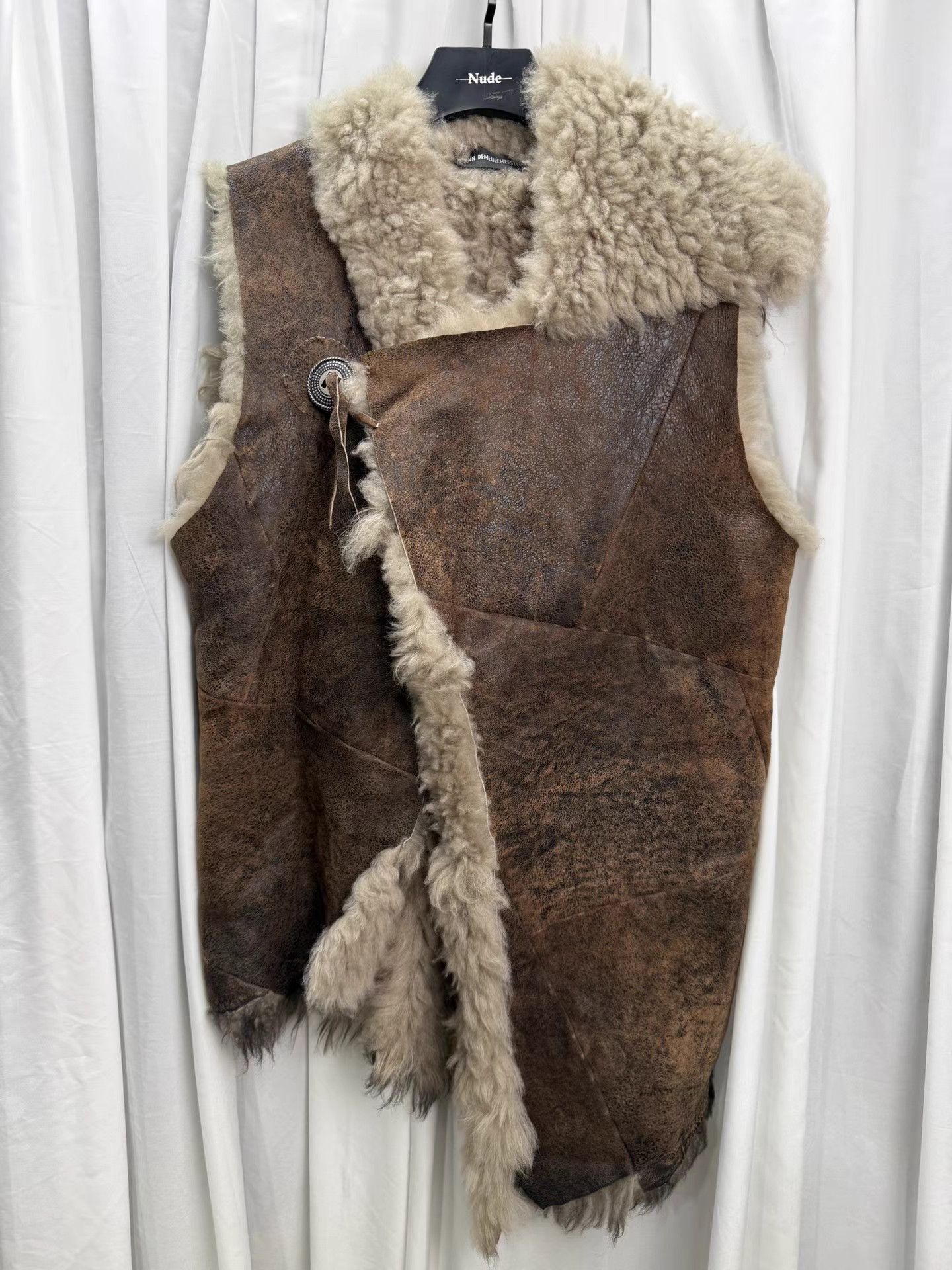 Ann Demeulemeester Ann Demeulemeester New Fur Asymmetric Cut Vest K20 Size US M / EU 48-50 / 2 - 1 Thumbnail