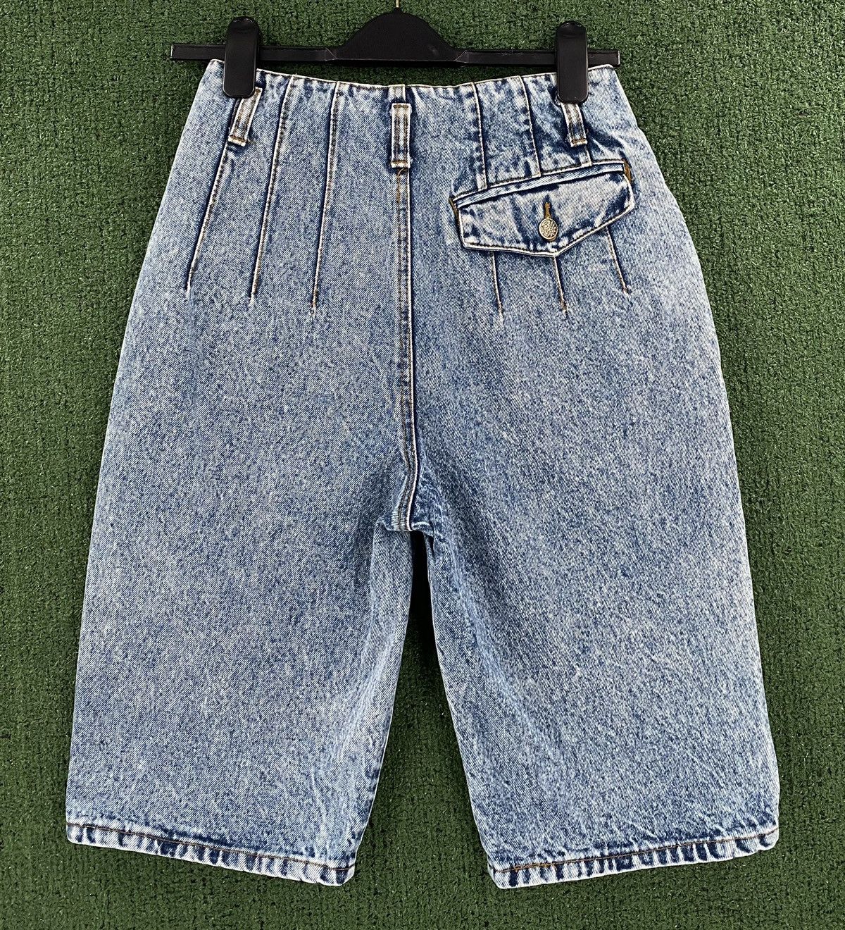 Vintage Vintage 80’s Nuovo Acid Wash Denim Jean High Rise Shorts Size 25" / US 0 / IT 36 - 5 Thumbnail