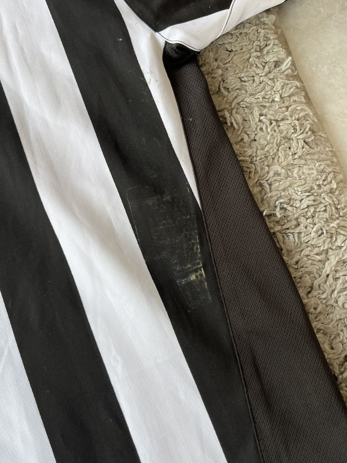 Nike Vintage Soccer Jersey Juventus 2005-2006 Veira❗️ Size US L / EU 52-54 / 3 - 12 Thumbnail