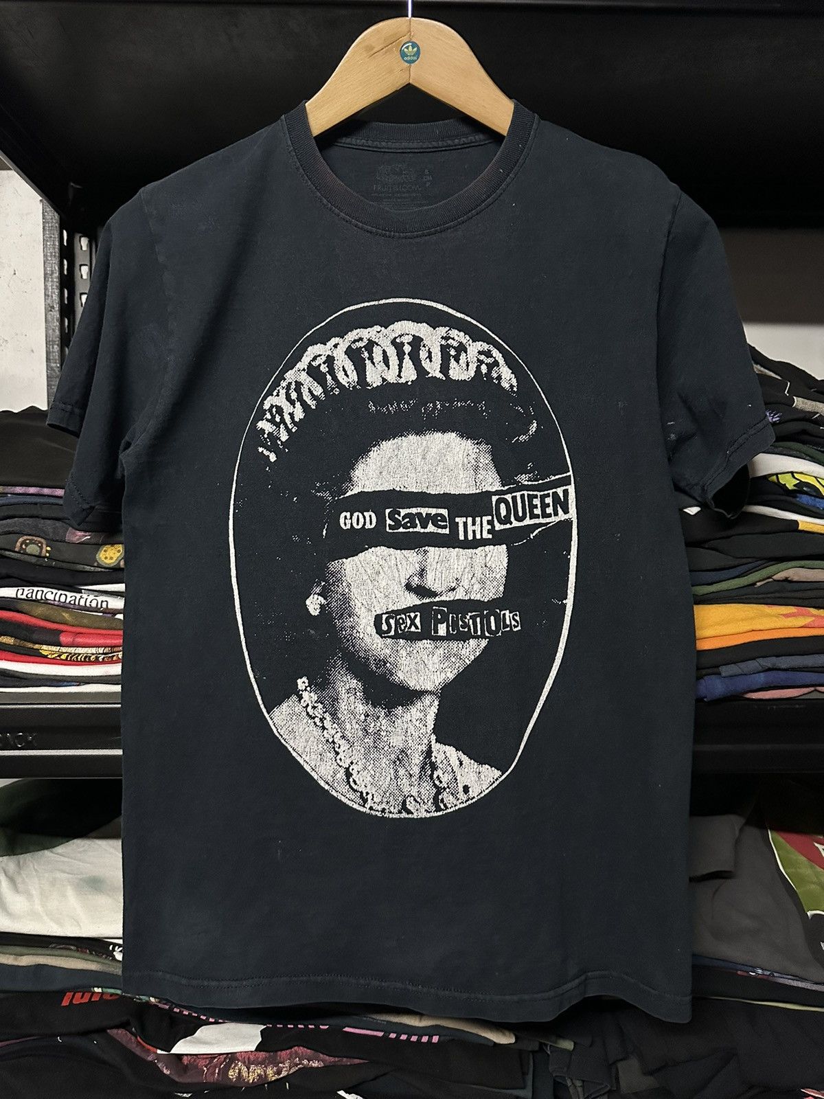 Vintage Sex Pistols Punk Queen Sun Faded Tee