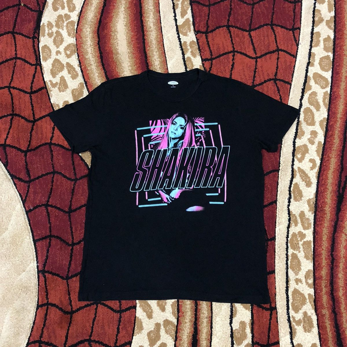 Band Tees Vintage Shakira Tour T Shirt Size US L / EU 52-54 / 3 - 2 Thumbnail