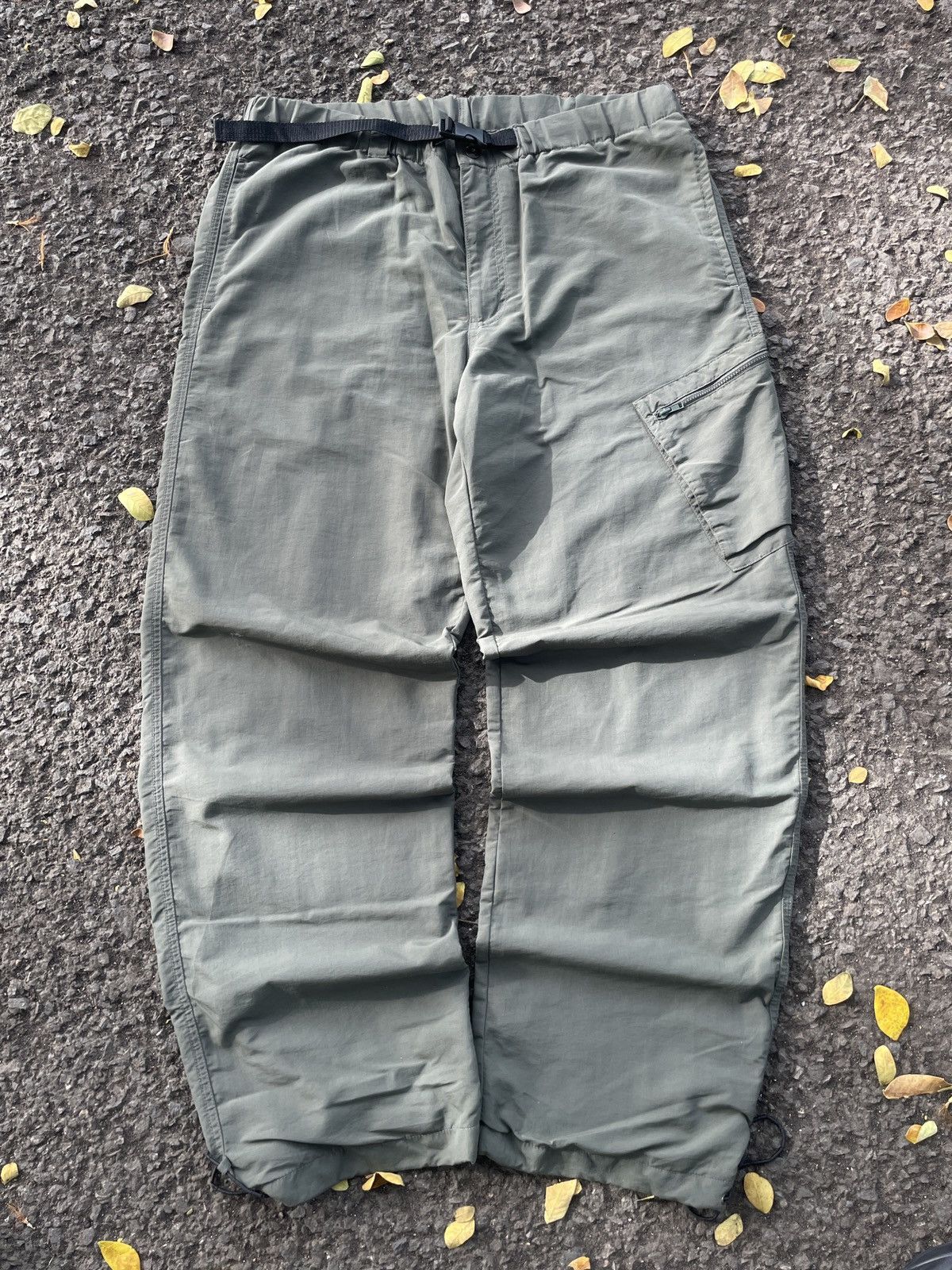 Uniqlo Vintage Y2k Style Uniqlo Super Wide Balloon Baggy Pants Size US 34 / EU 50 - 3 Thumbnail