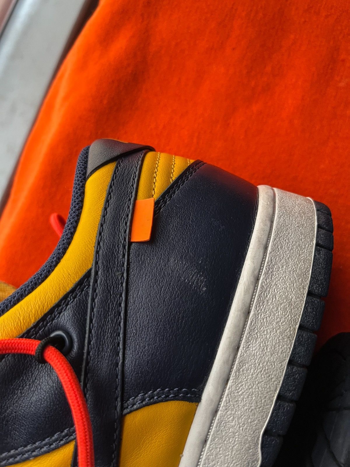 Off-White OFF WHITE “UNIVERSITY GOLD” DUNK Size US 11 / EU 44 - 9 Thumbnail